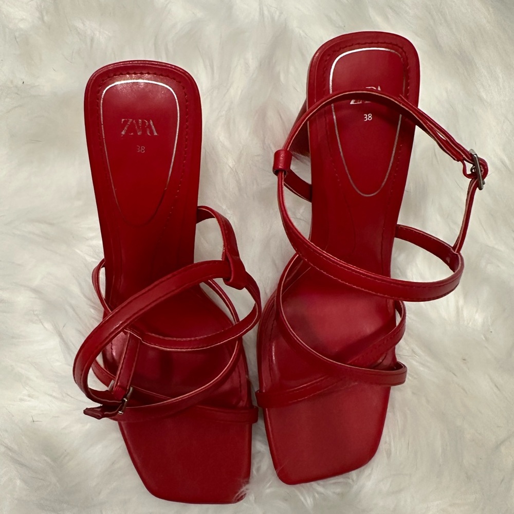 Zara strappy heels. So comfortable, minimal wear, perfect condition